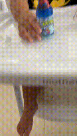 张柏芝|张柏芝晒三胎儿子忘记打码，Marcus下半脸曝光