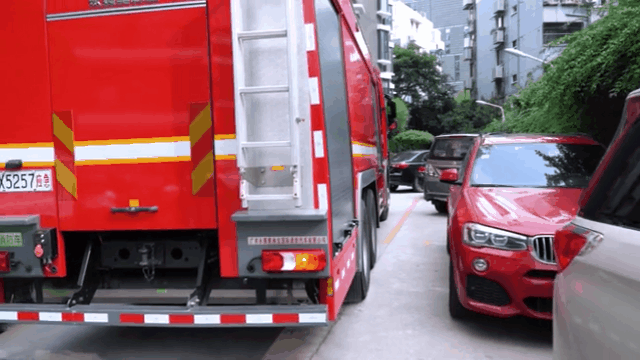 1,消防通道严禁占用二,防范篇生命可能置身于火海几秒钟小小的火苗