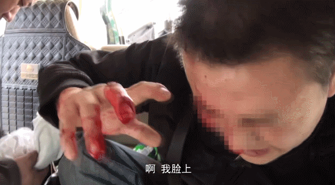 柯震东|柯震东又双叒叕复出，台湾电影首映会爆哭：这几年蛮累的，努力在勇敢