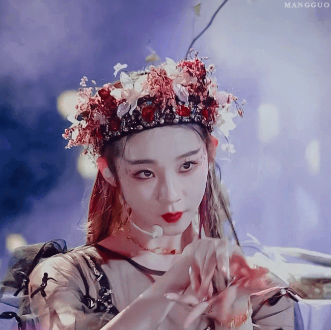 有芭蕾腿的张艺凡太绝,在家跳舞竟穿"渣女裤",一般人接受不了