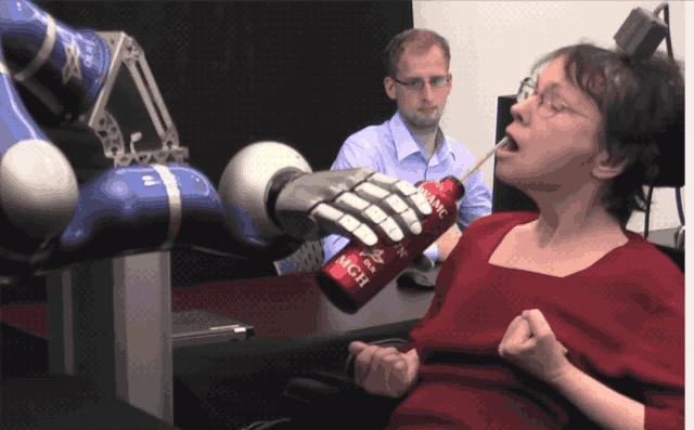 脑机接口|吊打上司，独占女神，马斯克说一年就将植入人脑的脑机接口有多神