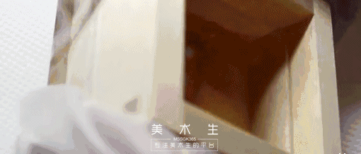日本人|这个“变态”的日本人，画了12年的金鱼，把金鱼画活了