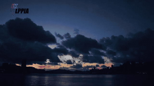 陈奕迅|贵圈｜末代歌神陈奕迅的无人演唱会：世界分崩离析，还好有人陪我唱歌