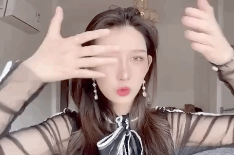 秦岚|过分美丽的秦岚，再一次用眼技征服了我！