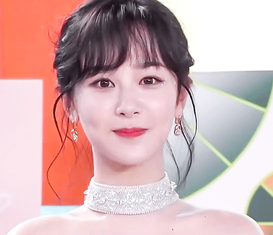 秦岚|过分美丽的秦岚，再一次用眼技征服了我！