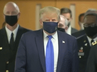 唐纳德·特朗普|特朗普终于戴上了口罩，拜登抓紧机会“复仇”