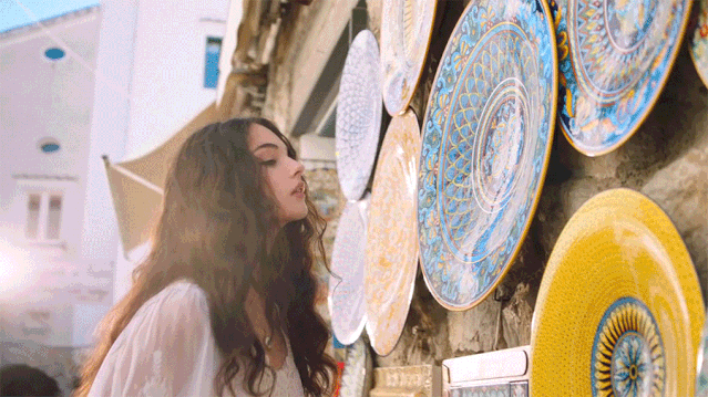 莫妮卡·贝鲁奇|世界最美星二代出道！16岁身高180、颜值逆天，网友：想娶！