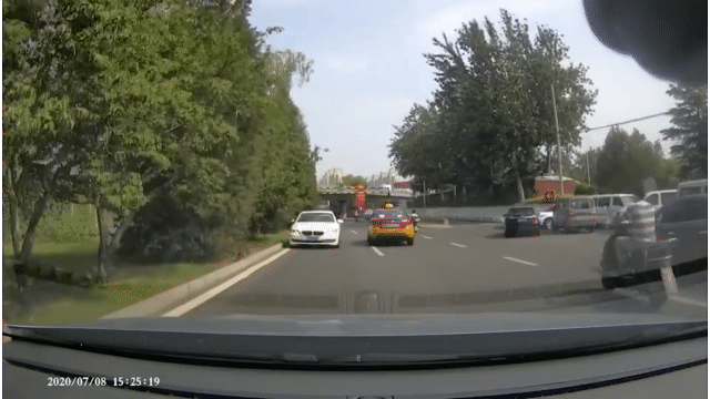 北京|车牌倒挂，道路逆行，你们当北京的大马路是自己家的呢？