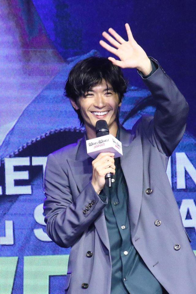 三浦春马|她在脸书悲痛发文，3问三浦春马：不是说希望成为一个好爸爸吗？