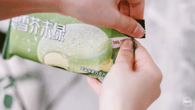 又找到几款爆款奇葩雪糕小龙虾味和臭豆腐雪糕敢不敢吃