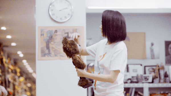 曲家瑞|她55岁身兼数职，坚持只恋爱不结婚：我的经济和能力都不输男人