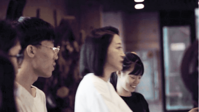 曲家瑞|她55岁身兼数职，坚持只恋爱不结婚：我的经济和能力都不输男人