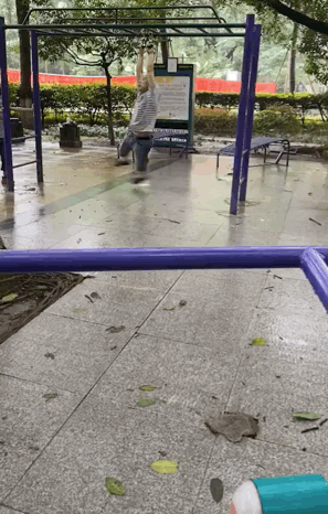 健身房|这届老年人健起身来，简直“野”到头皮发麻！就问你服不服哈哈哈