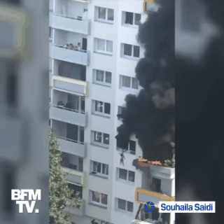 法国_社会|法国两名儿童火场奇迹逃生 跳下四楼被众人用手接住