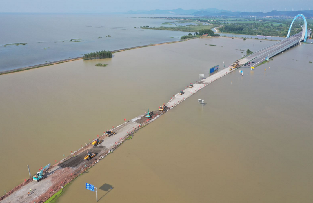 巢湖g346国道与s601省道兆河大桥路段正在抢通