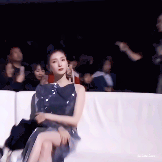 江疏影|部部女一却死捧不红的江疏影，后台到底是谁？