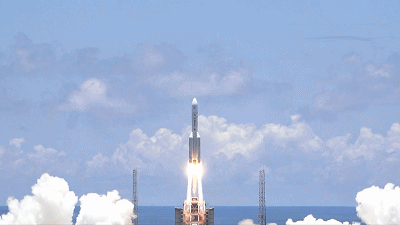 12时41分,长征五号遥四运载火箭点火起飞,各光学,雷达设备捕获跟踪