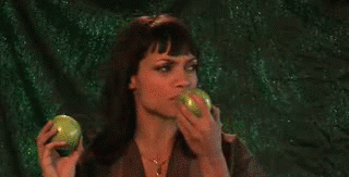 西瓜皮|削皮嫌麻烦，不削皮又怕有农药？水果皮到底该不该削啊啊啊啊