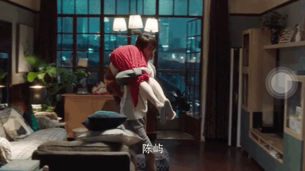 三十而已|三十而已：钟晓芹陈屿离婚后有点甜，几个细节看出他们会复婚，钟晓阳是炮灰