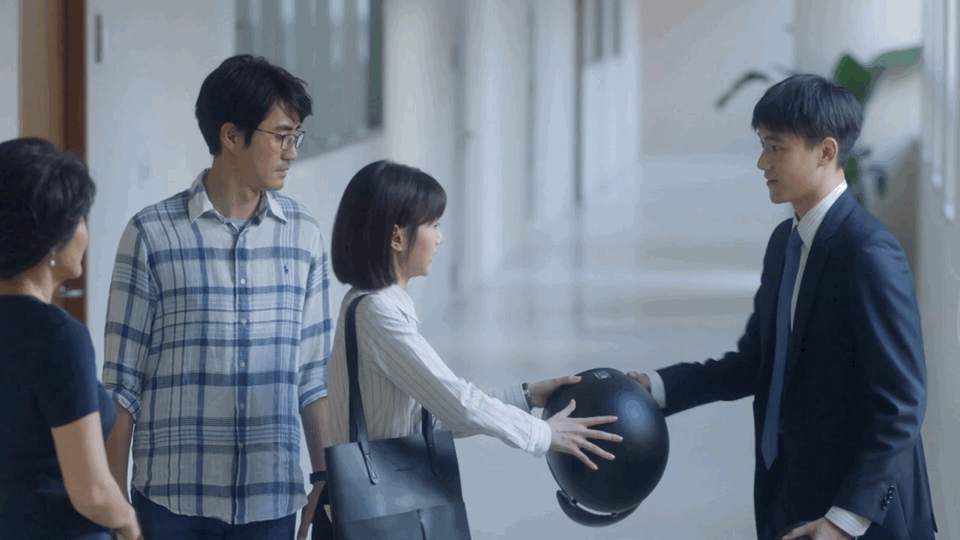 三十而已|三十而已：钟晓芹陈屿离婚后有点甜，几个细节看出他们会复婚，钟晓阳是炮灰