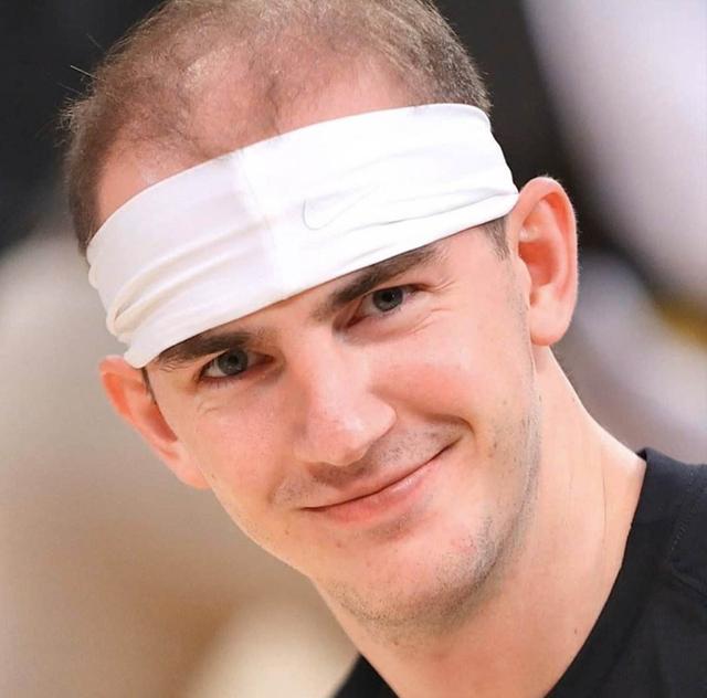 卡鲁索,詹姆斯,湖人队,戴维斯