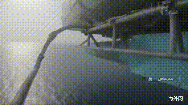 美航母|现场曝光！伊朗演练攻击“美航母”：导弹击中 快艇包围