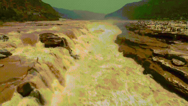 在十里龙漕不断飞舞黄河壶口瀑布迎来观赏旺季咸阳旬赤路是咸阳旬邑