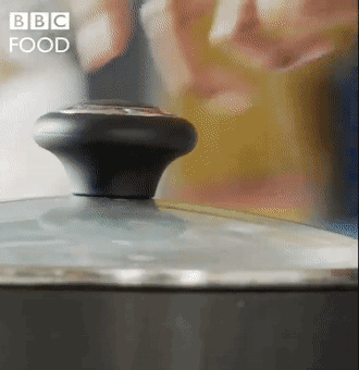 蛋炒饭|看完国外的蛋炒饭教学，我家狗子连夜给我做了四菜一汤