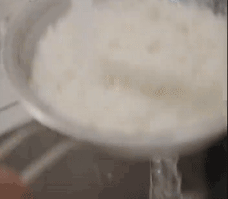 蛋炒饭|看完国外的蛋炒饭教学，我家狗子连夜给我做了四菜一汤