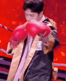 王一博|《天天向上》王一博变拳击手，上勾拳太帅气，歪脖杀大佬气息十足