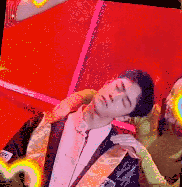 王一博|《天天向上》王一博变拳击手，上勾拳太帅气，歪脖杀大佬气息十足