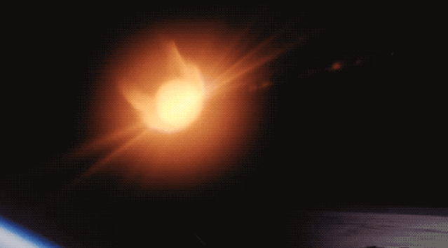 spacex公司|SpaceX龙飞船成功携带宇航员返回地球，商业载人航天时代正式开启