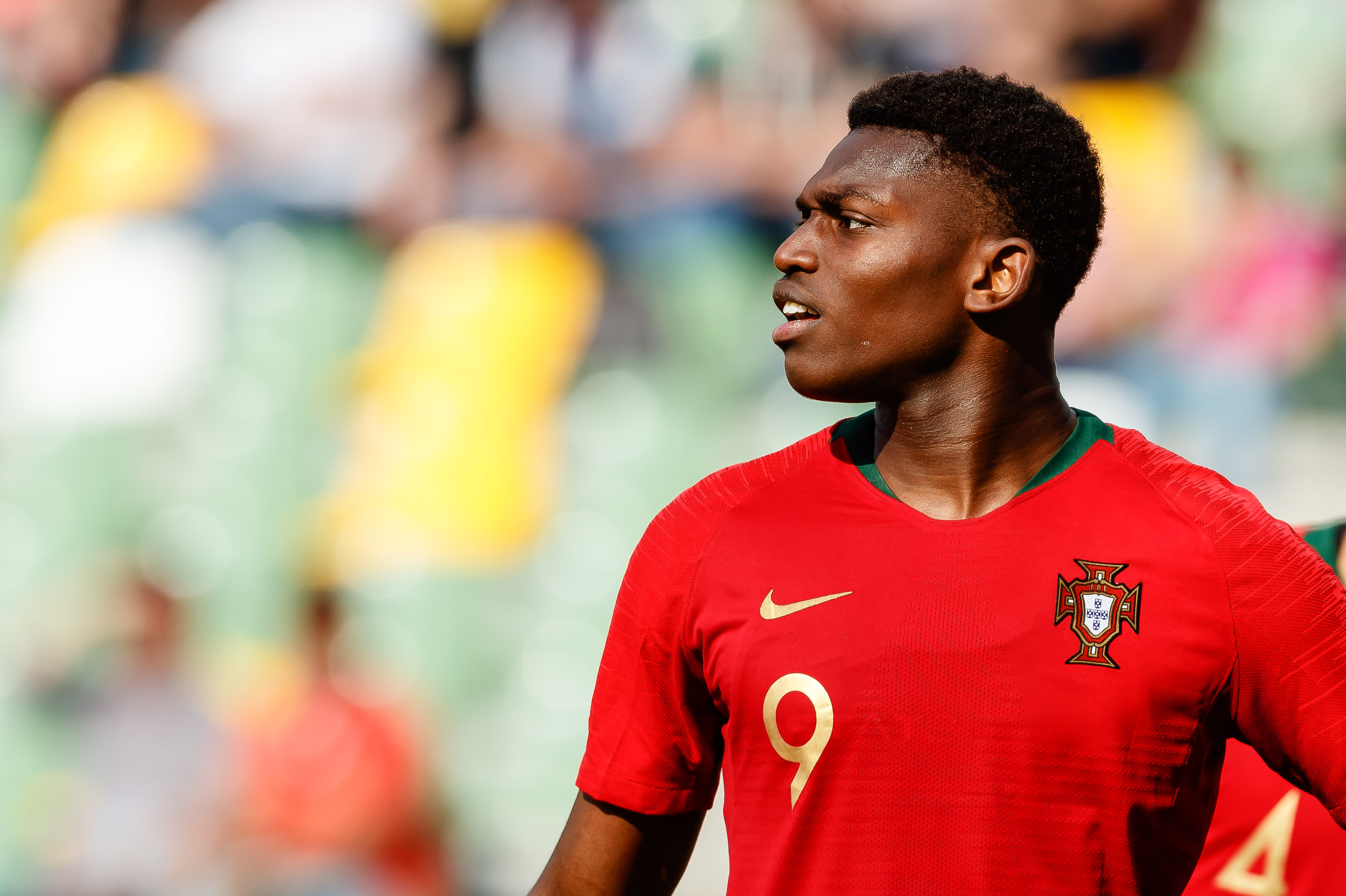 皇马酝酿重磅互换或用身价6千万欧的失意中锋换ac米兰21岁快马