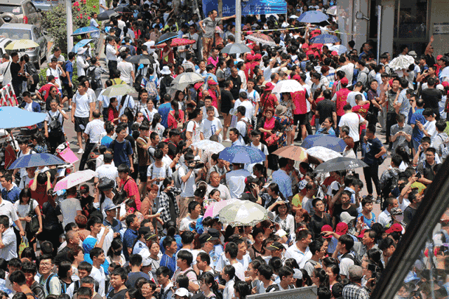 30年老司机告诉你：把它撑开，车内无需安装，温度直降30°C！