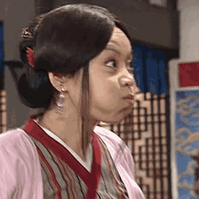 闫妮|49岁艳压孙俪夺“视后”，离婚时演活佟湘玉，闫妮把危机都变契机