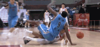 易建联|广东3分险胜晋级决赛！比赛再次打成肉搏战，易建联罚球定乾坤