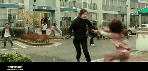 票房|韩国票房冠军，居然是个大烂片