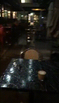 肖战|厉害！工作室晒肖战仅1小时，粉丝冒雨连夜打卡，全身穿着被扒袜子也不放过