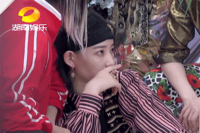 沈梦辰|沈梦辰没签杜华，大可放心！曝李斯丹妮怕虫怕黑怕被吓，郁可唯离不开保温杯