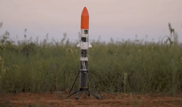 火箭_军事武器|燃！湖南00后大学生自制火箭成功上天！150余万网友围观