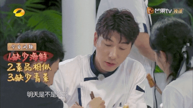 赵丽颖|赵丽颖也翻车了！被喷黑脸耍脾气没教养，是被暗戳戳设计了？