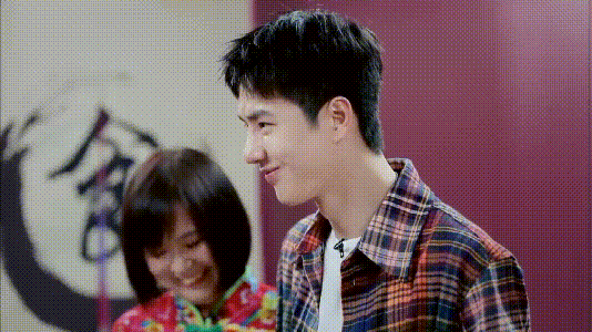 王一博|当王一博遇上赵丽颖，话题终结者与赵小刀的PK，却意外有点暖