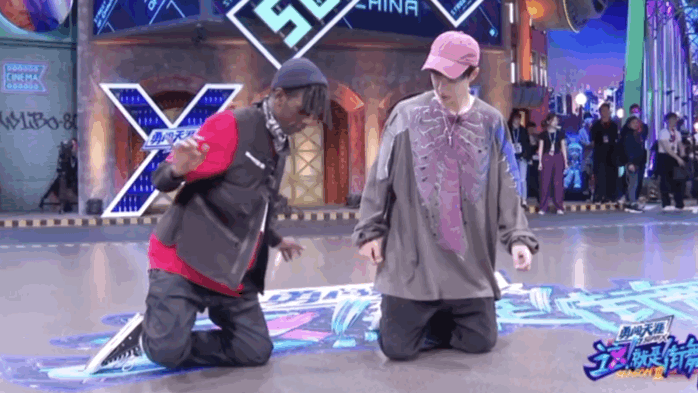 王一博|王一博霸道总裁式选人展现高情商：放低姿态猛夸再表白：我喜欢你