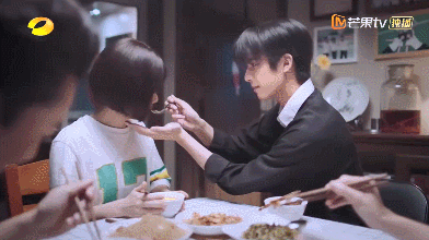 张新成|被宋威龙和张新成疯狂宠溺！谁不想魂穿谭松韵？