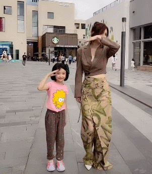 张丹峰|洪欣带女儿跳舞不见老公，张丹峰一心忙事业，仍偷偷关注毕滢！