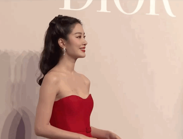 张雨绮|张雨绮为国争光吊打韩娱圈？这真不是P图？！