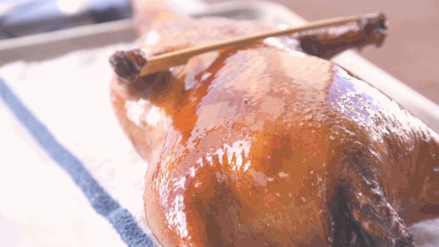 樱桃谷鸭|18块钱的廉价烤鸭，真的能吃吗？