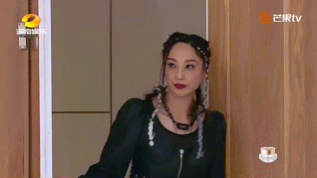 黄圣依|从自信到痛哭，黄圣依五次公演全败，淘汰前掩面大哭：我好讽刺