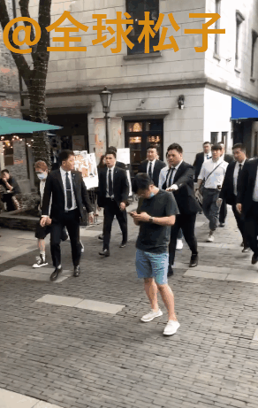吴亦凡|李佳琦道歉登热搜榜首，他的做法是吴亦凡鞠婧祎的榜样