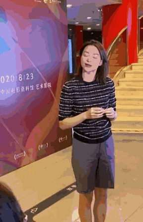 董卿|47岁董卿久违亮相状态好，皮肤紧致发亮，直男式打扮英气十足